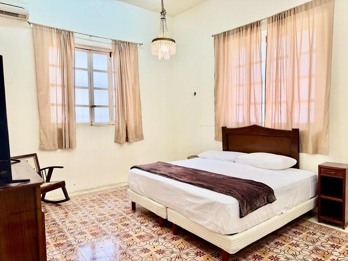 Casa Zapata, Merida, Yucatan A 1 Min Paseo Montejo Consulado Americano Feriehus